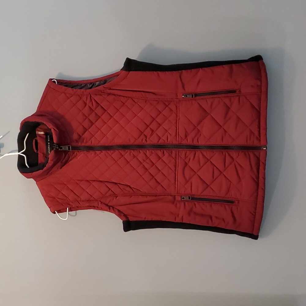 Andrew mark quilted vest sizeLarge